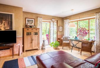 Ferienwohnung Sonnenr  schen allows 18 year olds to book a room