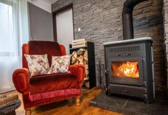 Holiday house On the riverside has Balcony rooms
