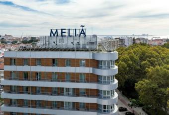 Melia Setubal allows 18 year olds to book a room