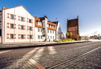 Hotel Am Alten Hafen allows 18 year olds to book a room
