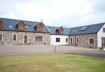 Bamflatt Farm Bed & Breakfast allows 18 year olds to book a room