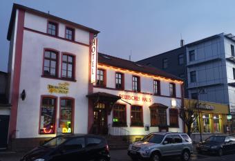 HotelDeutschesHaus Leinefelde allows 18 year olds to book a room