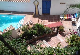 Villa Carlitos has Balcony rooms