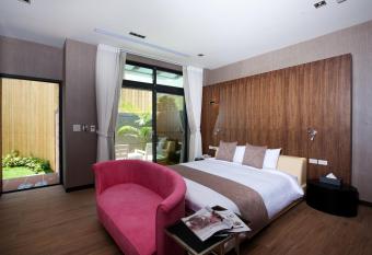 Skyline B&B has Balcony rooms