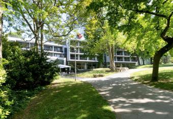 FAVORITE Parkhotel has Balcony rooms