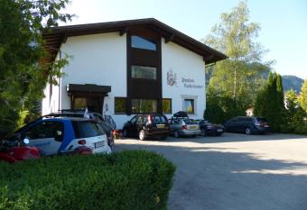 Pension Hohenrainer has Balcony rooms