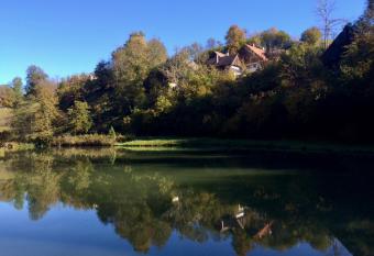 The end of the road-entire house near Bled has Balcony rooms