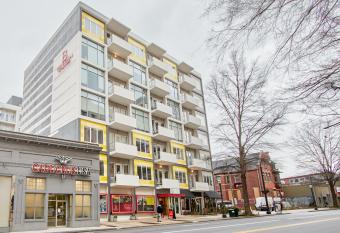 Sonder at 549 Peachtree allows 18 year olds to book a room