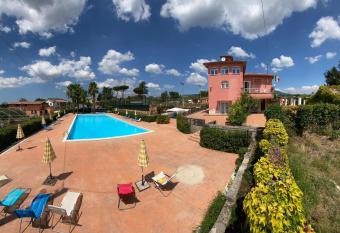 Relax & Sport Velletri has Balcony rooms