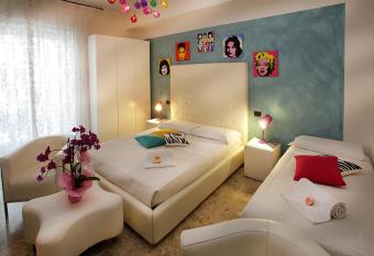 Easy Dream Rooms allows 18 year olds to book a room