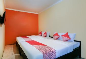 OYO 3263 House 140 allows 18 year olds to book a room