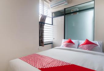OYO 3216 Ellegan Residence allows 18 year olds to book a room