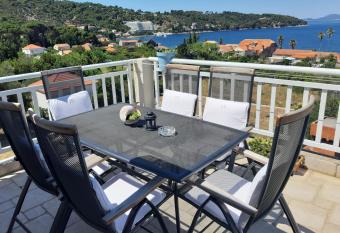 Apartments T & D has Balcony rooms