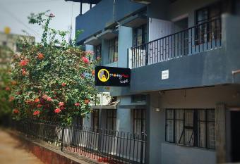 Monkey Mind Hostel has Balcony rooms
