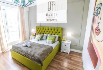 Manica Braun allows 18 year olds to book a room
