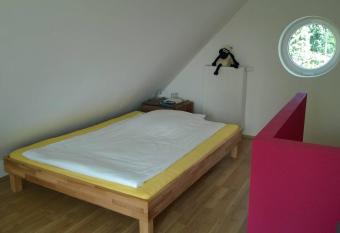 Ferienwohnung Ostercappeln allows 18 year olds to book a room