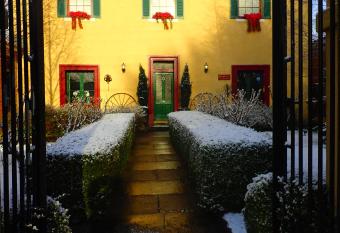 Blakes Manor Self Contained Heritage Accommodation allows 18 year olds to book a room