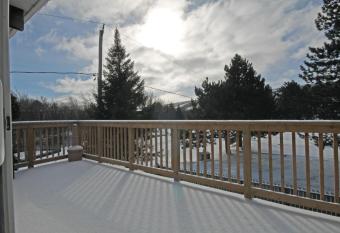 128 Birch View Trail has rooms with a private hot tub