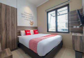 OYO 3246 Walnut Inn G-10 allows 18 year olds to book a room