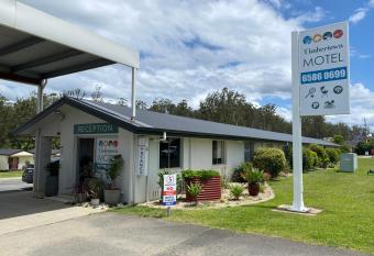 Timbertown Motel has Balcony rooms