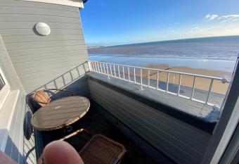 Bridlington Bay Apartments has Balcony rooms