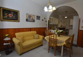 casa vacanze I GIRASOLI has Balcony rooms