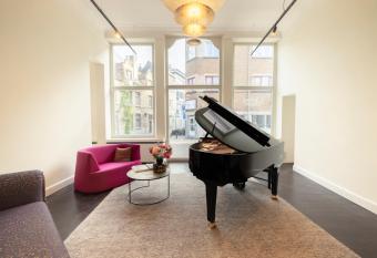 B&B Kwaadham 52 - Music Hotel Ghent allows 18 year olds to book a room