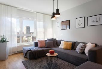 Spacious Apartment in Radni  ka Business Zone - FREE PARKING allows 18 year olds to book a room