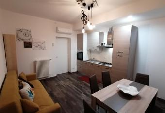 Segui le note della Tua vita has Balcony rooms