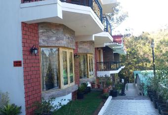 Valley View Resort Ooty has Balcony rooms