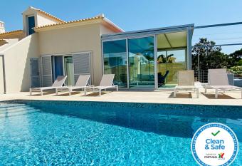 Otto CIP allows 18 year olds to book a room