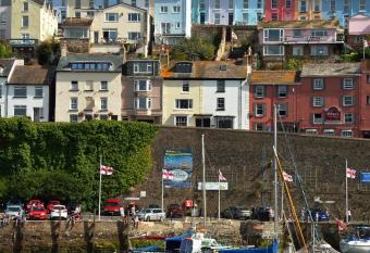 Sampford Harbour Side Guest House allows 18 year olds to book a room