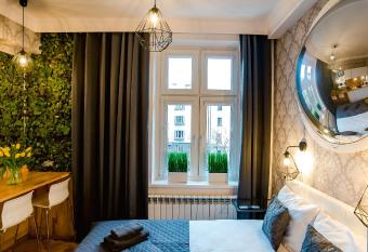 S  owackiego Apartments has Balcony rooms