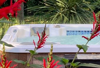 Chambre d allows 18 year olds to book a room