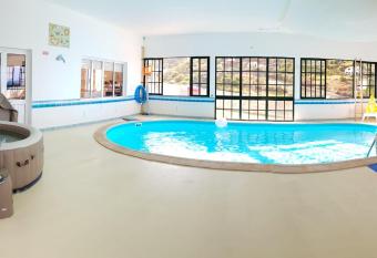 3 bedrooms villa at Porto da Cruz 300 m away from the beach with sea view private pool and enclosed garden has Balcony rooms