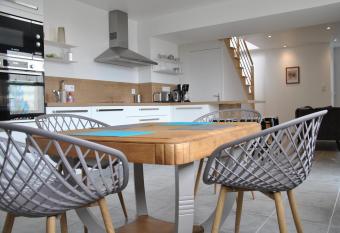 Cap sur le Phare    Mogu  riec has Balcony rooms