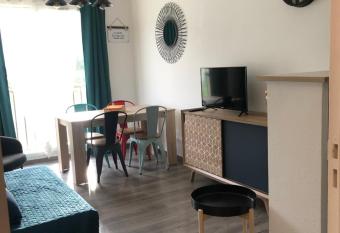 Proche Honfleur gite avec piscine has Balcony rooms