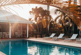 R  sidence de tourisme Domaine Saint-Fran  ois allows 18 year olds to book a room