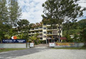 Capital O 89484 Teluk Batik Resort allows 18 year olds to book a room