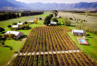 Saronsberg Vineyard Cottages has Balcony rooms