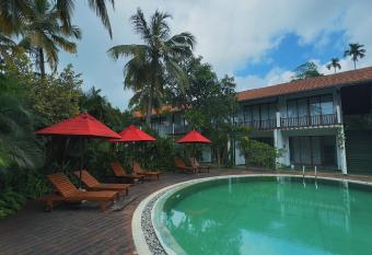 Palm Garden Ayurveda Resort has Balcony rooms