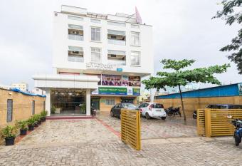 Victory Grand Attibele has Smoking/Balcony rooms