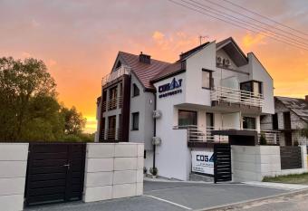 Cobalt Apartments has Balcony rooms