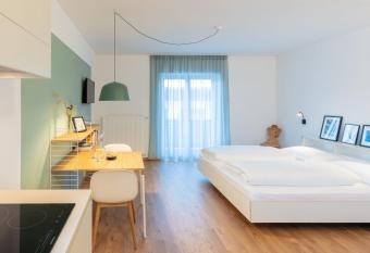 Hus Appartement - Nr. 1 has Balcony rooms