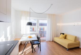 Hus Appartement - Nr. 2 has Balcony rooms