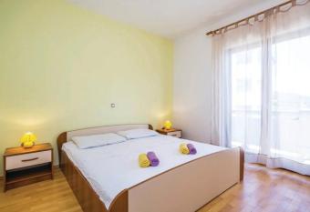 Happy Island Rab Apartments has Balcony rooms