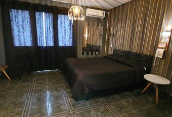 Hotel Voila la Moneda allows 18 year olds to book a room