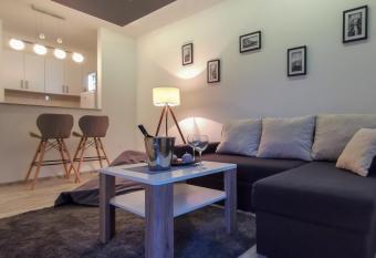 Sarajevo apartman Black&White has Balcony rooms