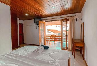 Arbiru Beach Resort has Balcony rooms