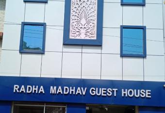 RADHA MADHAV GUEST HOUSE allows 18 year olds to book a room